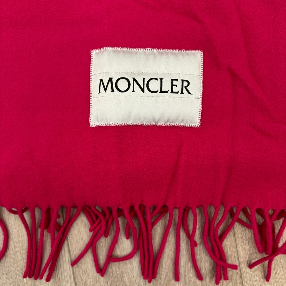 Moncler Logo Scarf 100% Wool New - Picture 3 of 9